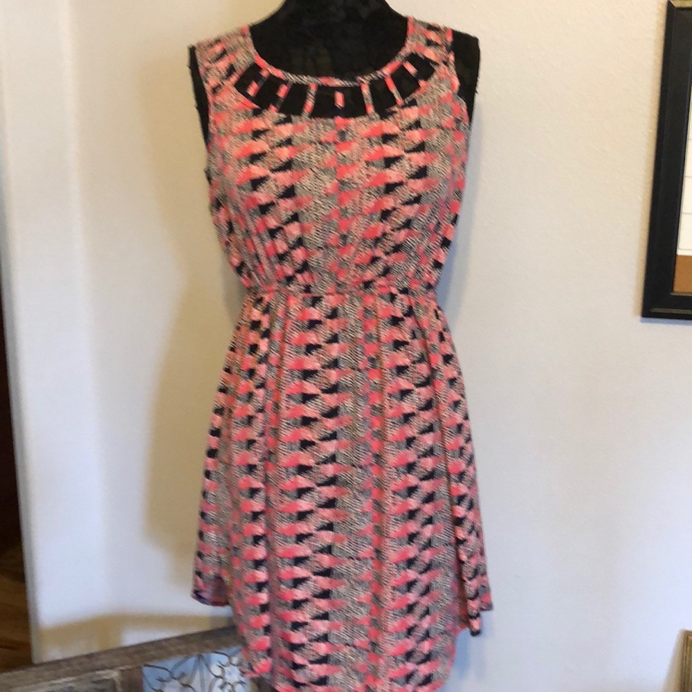 Bloom pink and black cut out & cinched dress Med